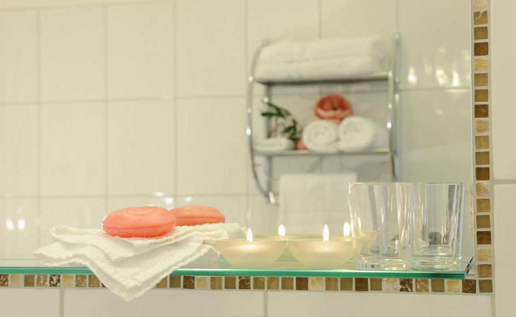 Hotel Inspiration Garni Tittmoning Pokoj fotografie