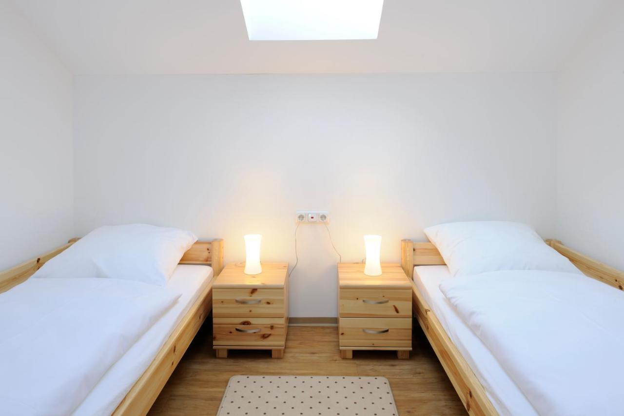 Hotel Inspiration Garni Tittmoning Pokoj fotografie